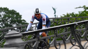 Yves Lampaert verrast topfavorieten en is eerste leider in Tour na zege in tijdrit Kopenhagen