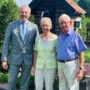Burgemeester Stef Strous bezoekt diamanten echtpaar De Jong-Bongers uit Maasbracht 