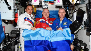 LIVE | Russen vieren verovering Loehansk vanuit de ruimte