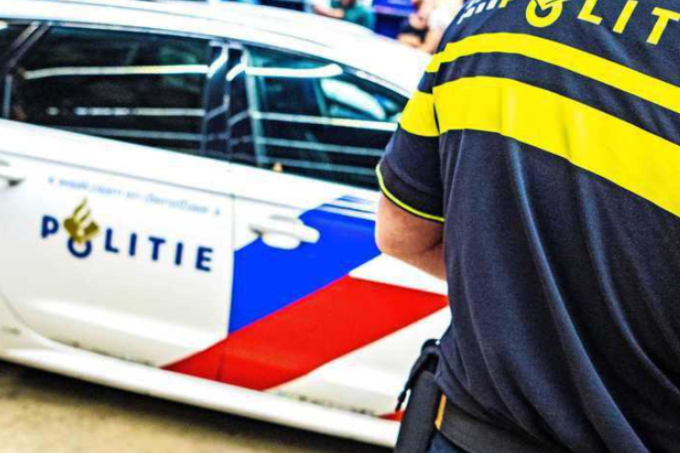 Politie Lost Waarschuwingsschot Bij Arrestatie Man Met Vuurw... - De ...