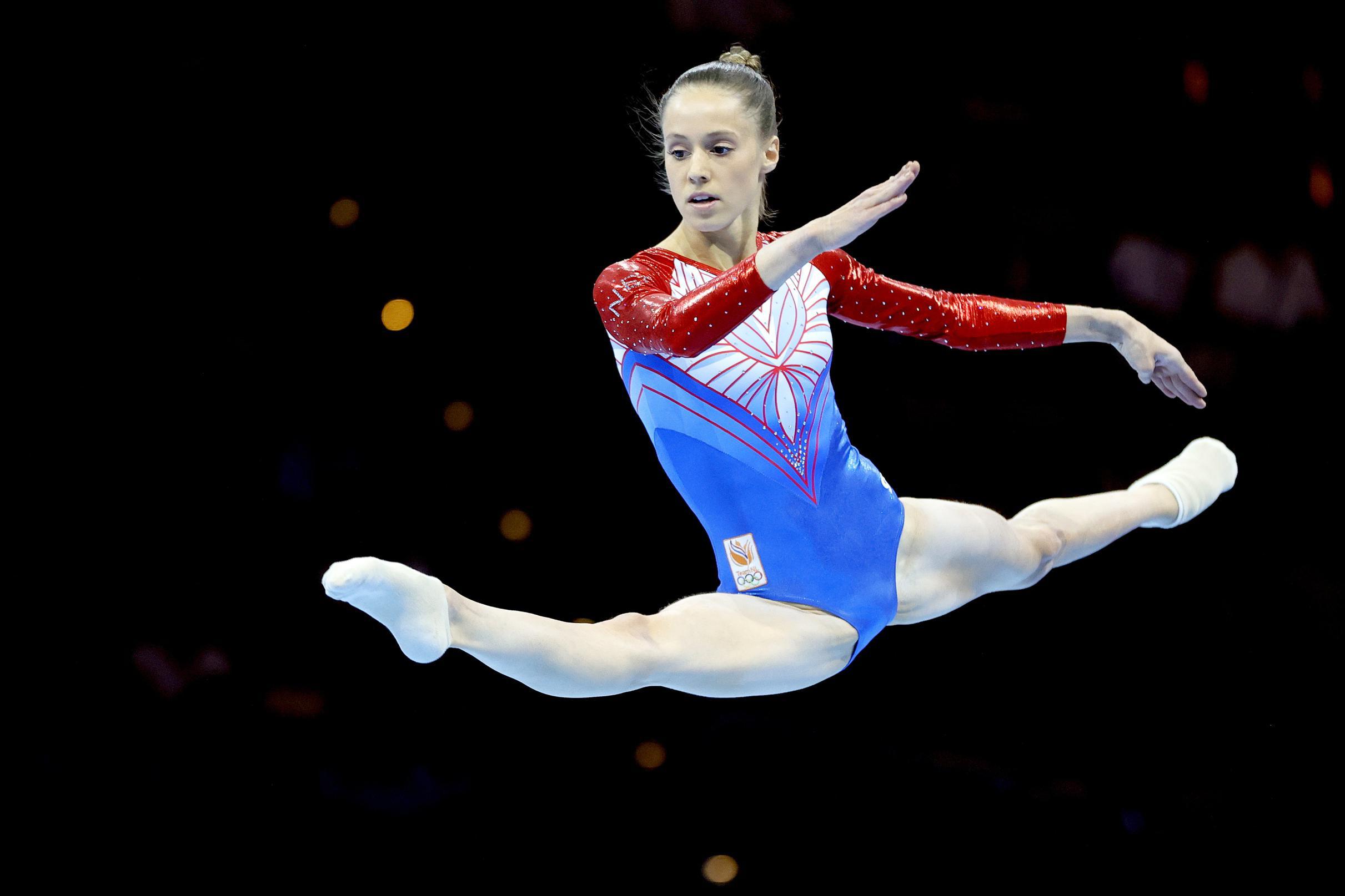 Turnster Naomi Visser grijpt naast medaille op meerkamp bij ... - De  Limburger Mobile