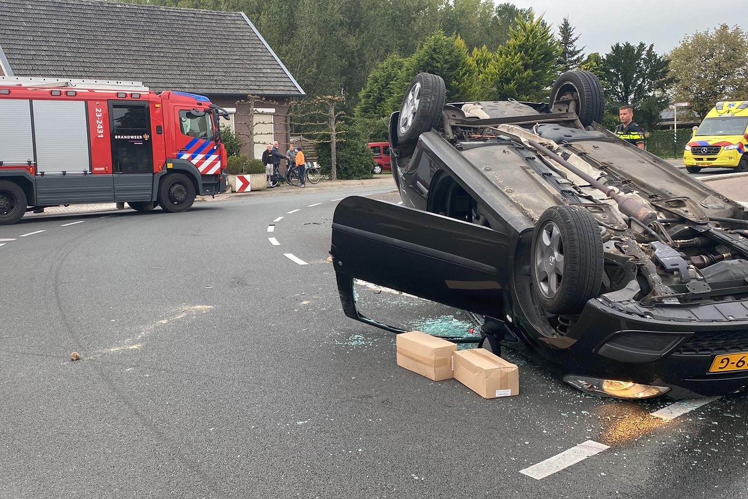 Auto Slaat Over De Kop Na Botsing In Sevenum - De Limburger