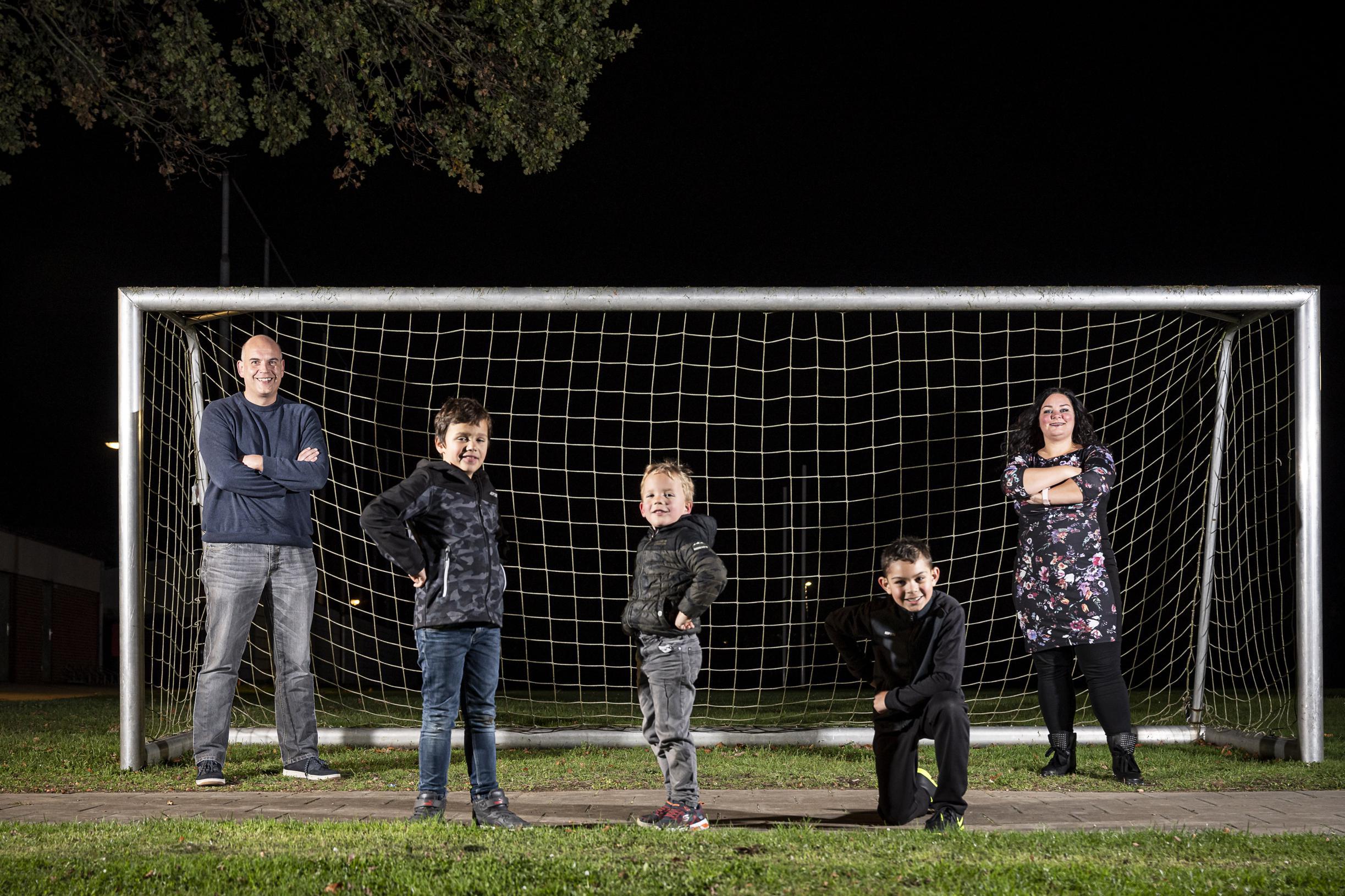 Stef en Liam hebben ADHD en voetballen straks in een team me... De