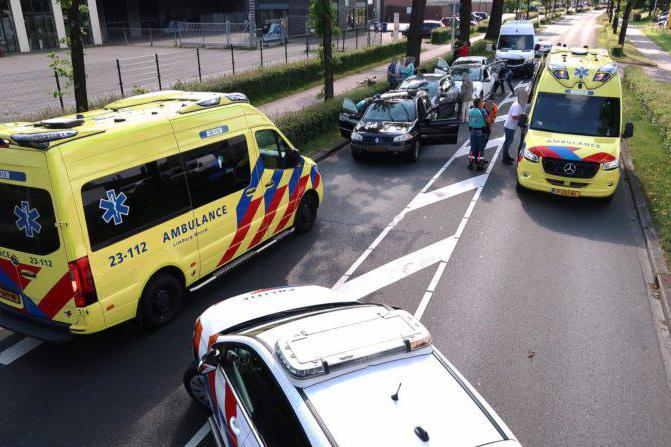 Meerdere Gewonden Bij Kettingbotsing Met Vijf Voertuigen In ... - De ...