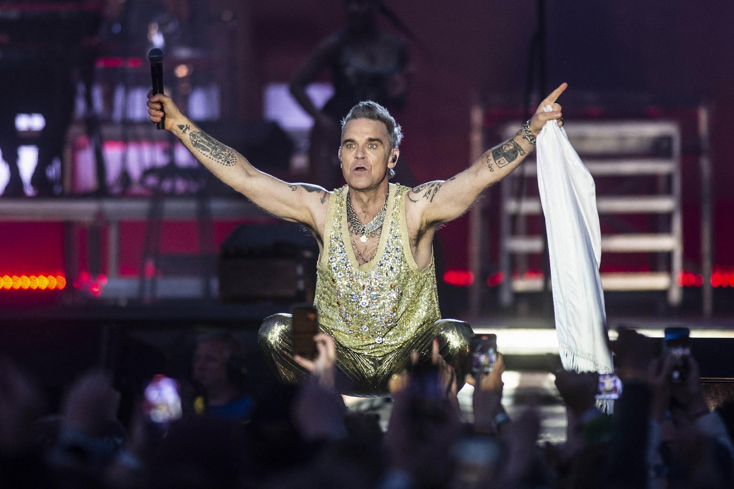 Optreden Robbie Williams Op Pinkpop Live Te Zien Op NPO Star... - De ...