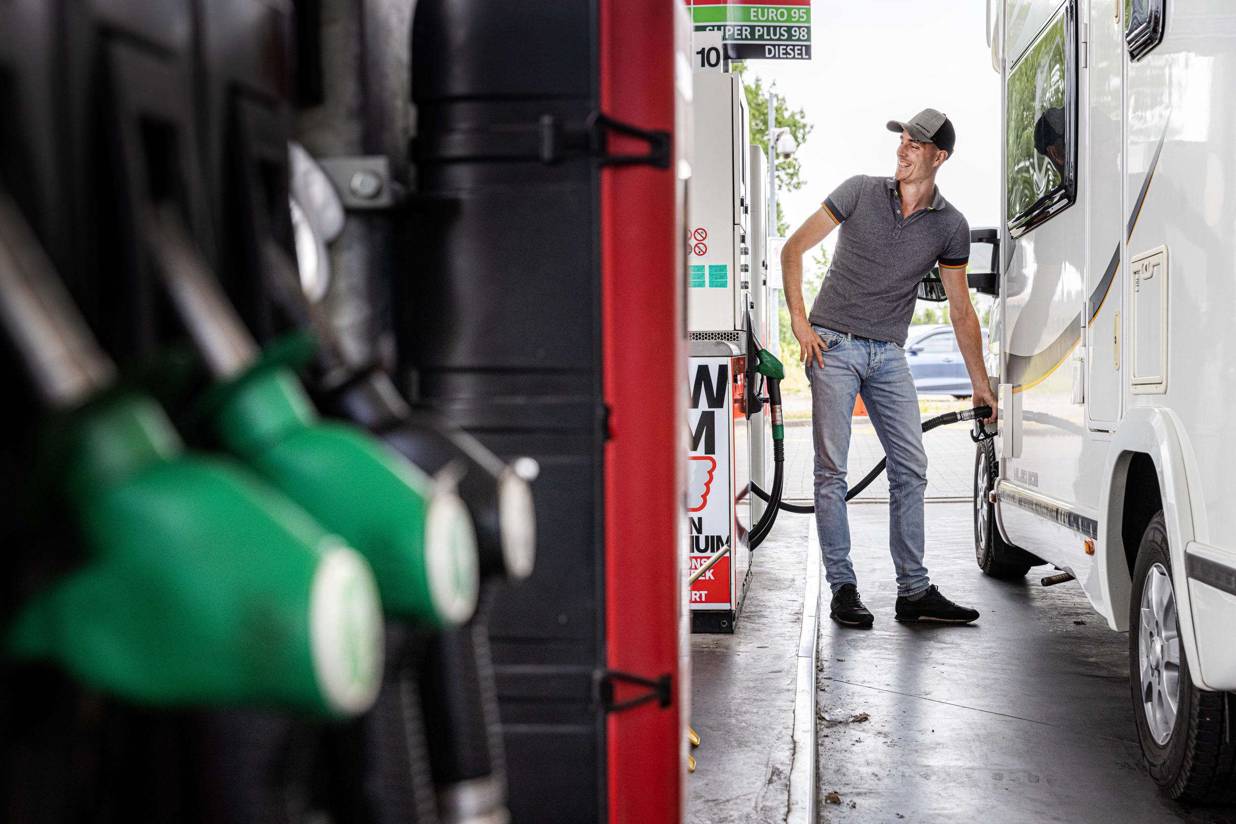 Olieprijzen Verder Omhoog, Adviesprijs Benzine Boven De 2,20... - De ...