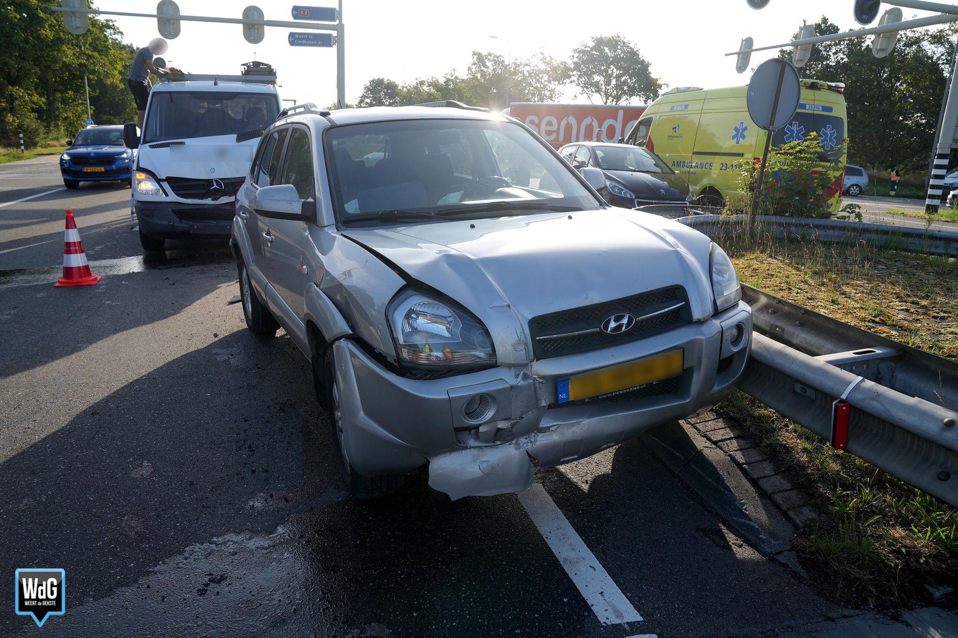 Gewonde Bij Kopstaart-botsing Op N273 Bij Ittervoort - De Limburger