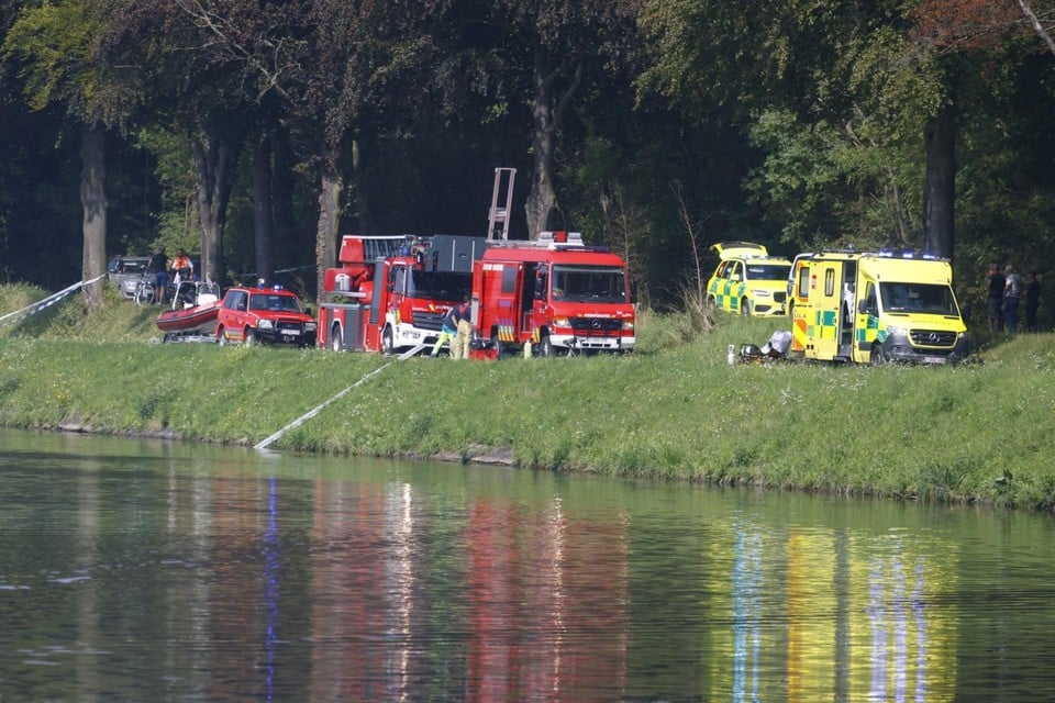 Vrouw (58) Neergestoken In Woning, Ex-man (57) Verdrinkt Eve... - De ...