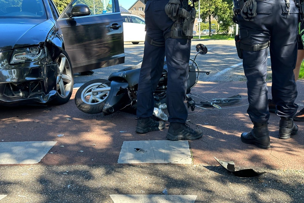 Scooterrijdster Gewond Na Botsing Met Auto In Maastricht - De Limburger