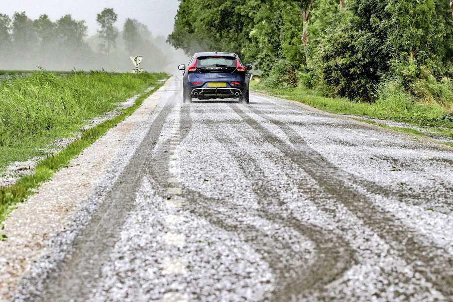 Code Geel In Groot Deel Van Het Land Om Gladheid Door Sneeuw... - De ...