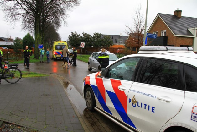 Fietser raakt ernstig gewond bij aanrijding met auto in Stramproy