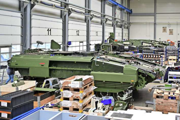 LIVE |  Deutscher Waffenhersteller will Munition in der Ukraine produzieren…