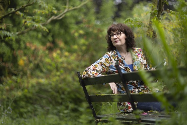 Hoe alzheimer Anya Niewierra’s leven en nieuwe thriller binn... - De