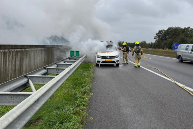 Vertraging op A73 vanwege autobrand
