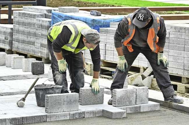 Akkoord over vroegpensioen: mensen met zware beroepen kunnen ook in toekomst eerder stoppen met werken (1/1)